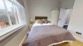 Great self contained studio - Image 2