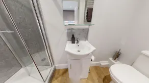 Great self contained studio - Image 3