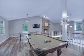 Large Hillside Retreat with Pool and Hot Tub - Image 4