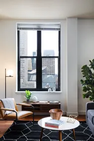 Beautiful Corner 2 Bedroom in the Loop | Roof Deck - Image 5