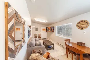 Comfortable Duplex Unit - Beautiful Lake Views - Image 2