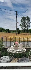 Hazel's - Image 3
