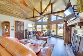 Incredible Log Home: 1 Mile from Lake Tenkiller - Image 4