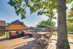 Incredible Log Home: 1 Mile from Lake Tenkiller - Image 2