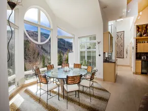 Sandstone Chalet - Image 5
