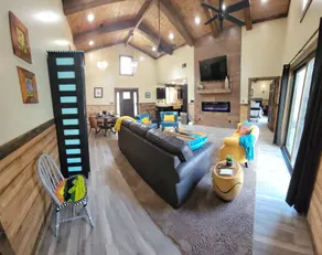 Walden’s Wonder – Artful Cabin w/ Valley View - Image 4
