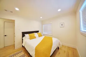 @ Marbella Lane - Vibrant 4BR RWC Ldry + P - Image 4