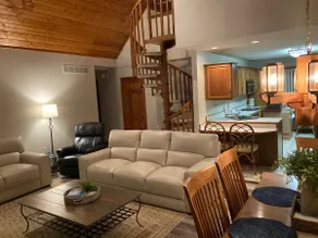 K1 - 3 bedroom/2.5 bath w/loft on Highland Course - Image 3