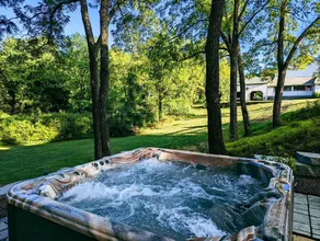 1700s Farmhouse on 34 acres, Antique Lover's Dream - Image 3