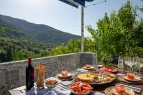 Casa Bella - Sleeps 8 with Pool - Image 5