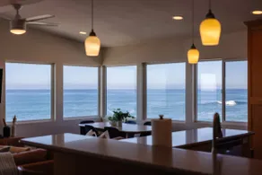 Windansea Bliss: Relax in This Beachfront Haven - Image 2