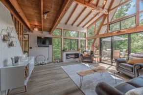 The Honey Bee Inn by Innsbrook Vacations! - Image 2