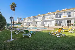 Villa \"Sunshine\" avec piscine, Wi-Fi, climatisation à 800 m de la plage - Image 4