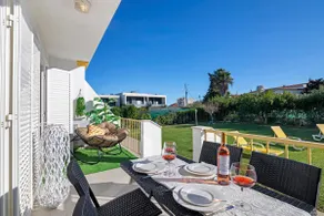 Villa \"Sunshine\" avec piscine, Wi-Fi, climatisation à 800 m de la plage - Image 2