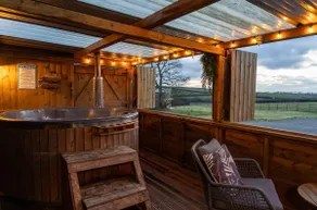 Fern Cottage - Luxurious 1 Bedroom - Blossom Farm - Image 3