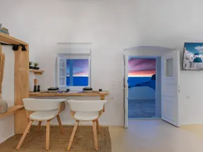 Evolution Suite, 1 King Bed, Jetted Tub, Sunset/Sea View - Image 2