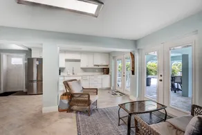 P18 - Spectacular 4 bedroom home with dockage and oversized private pool in Key Colony! - Image 5