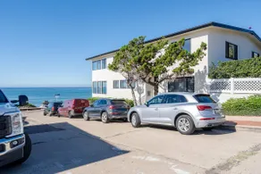 Coastal Haven: Serene 1-Bedroom Retreat w/ Parking - Image 4