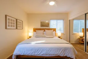 Coastal Haven: Serene 1-Bedroom Retreat w/ Parking - Image 2