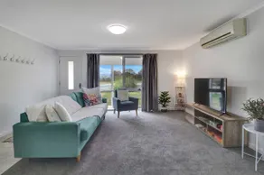 Katta Cottage: Family Accommodation Mansfield - Image 2