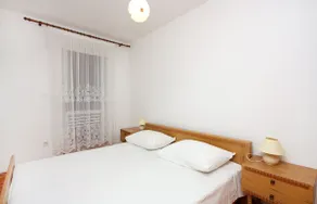 A-4933-b Two bedroom apartment near beach Okuklje - Image 3
