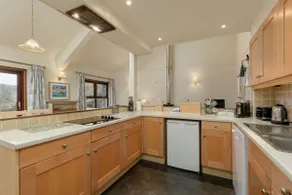 Lochside Cottage + Pool, Spa & Restaurant - Image 5