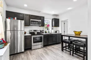 Comfy Private Parking-2bed-2min-1st flr - Image 2