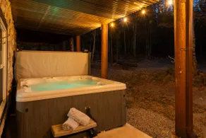 Custom Craftsman Chalet🏡Fenced Yard for Pets🍃Aspens, Hot Tub 💰$0 Cleaning & Pet Fee - Image 3