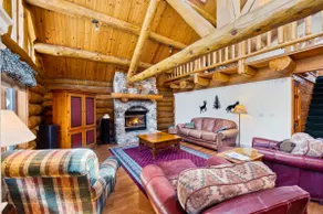 Charmante 3-Schlafzimmer-Blockhütte am See - Image 3
