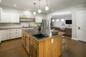 Locust Estates Luxury Home – Downtown Windsor - Image 4