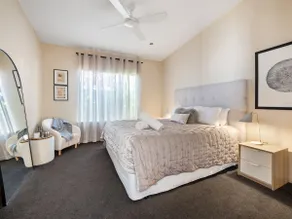 Jacaranda Lane - Sleek & Modern - Central - Image 2
