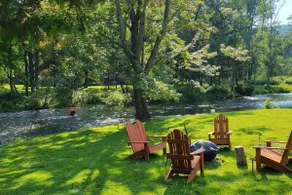 *Oaks Creek Cottage*ON the Creek*3bd 2bath Sleeps6 - Image 2