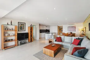 Apartment M307 - eclectic icon with spectacular views! - Image 5