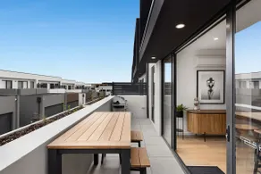 Anchorage Villa - Chic, Pet Friendly by Marina - Image 5