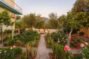 Summer Rose Garden Getaway - A step to the Beach - Image 2