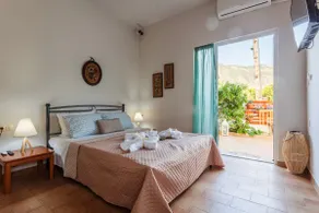 Summer Rose Garden Getaway - A step to the Beach - Image 3