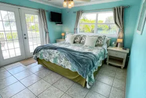 2BR Beachfront Townhouse w/ private beach access - Image 4