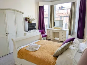 Wellington House - Image 3