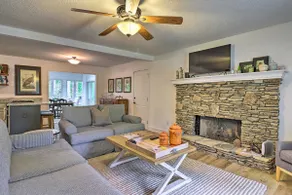 1 Mi to Downtown: Highlands Cottage w/ Sunroom - Image 4