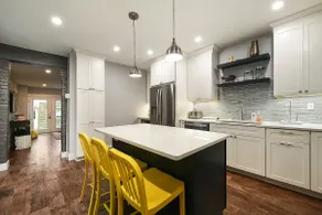 Amazingly Homey w/Garage + Outdoor Space! 5B/2B - Image 2