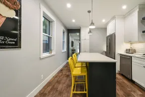 Amazingly Homey w/Garage + Outdoor Space! 5B/2B - Image 3