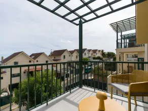 House with cozy garden BBQ and free parking - Image 5