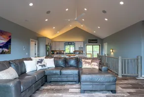 Eagles Landing: Luxury Retreat Above Flathead Lake - Image 4
