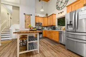 Phenomenal Mid-Century Modern Retreat, Open Layout, Fenced Backyard, Fire-Pit, 10 Miles to Portland - Image 4
