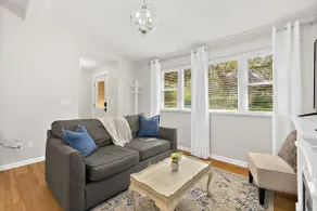 Cozy Uptown Guest House - Image 3