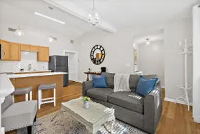 Cozy Uptown Guest House - Image 4