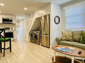 River Inspired 1-BR Condo in the Cottages on James - Image 4