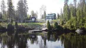 Wapiti | Privacy on the lake | Tavata Chalets - Image 2
