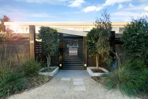 Beachside Rosebud Retreat with Wheelchair access - Image 2