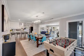 Orange Oasis 🍊- 10min to Disneyland 🎡Spacious Pool home - Image 4